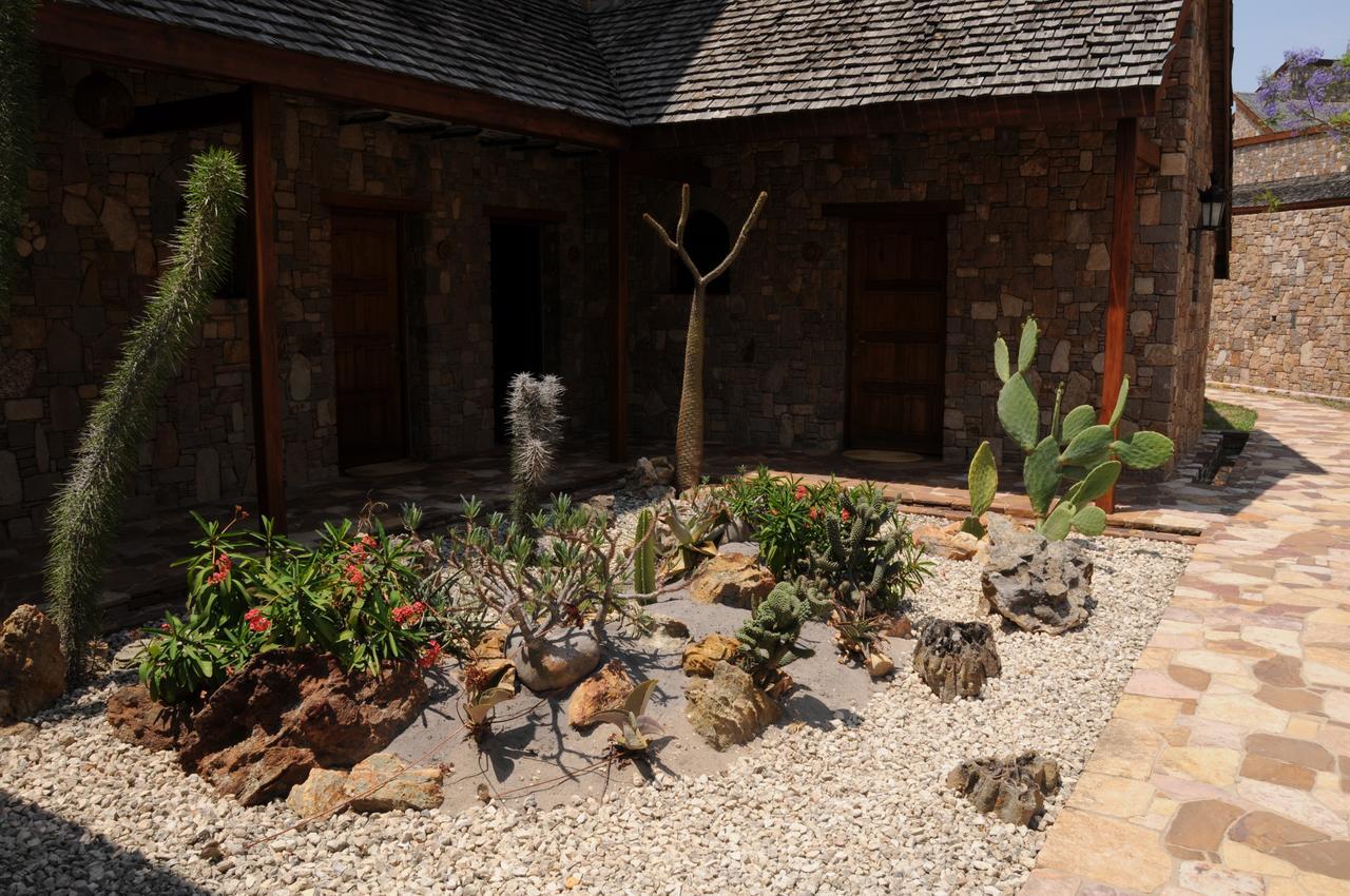 فندق Le Jardin Du Roy Ranohira المظهر الخارجي الصورة