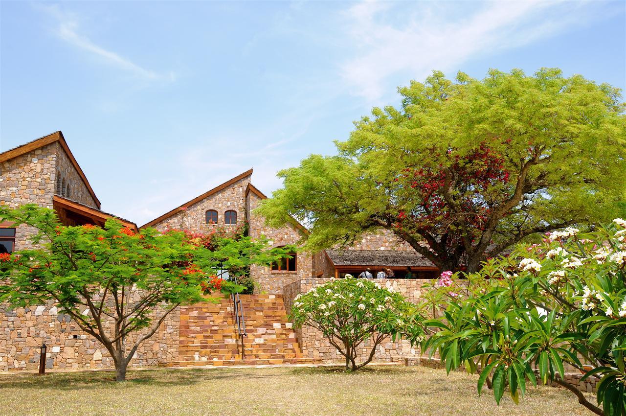 فندق Le Jardin Du Roy Ranohira المظهر الخارجي الصورة